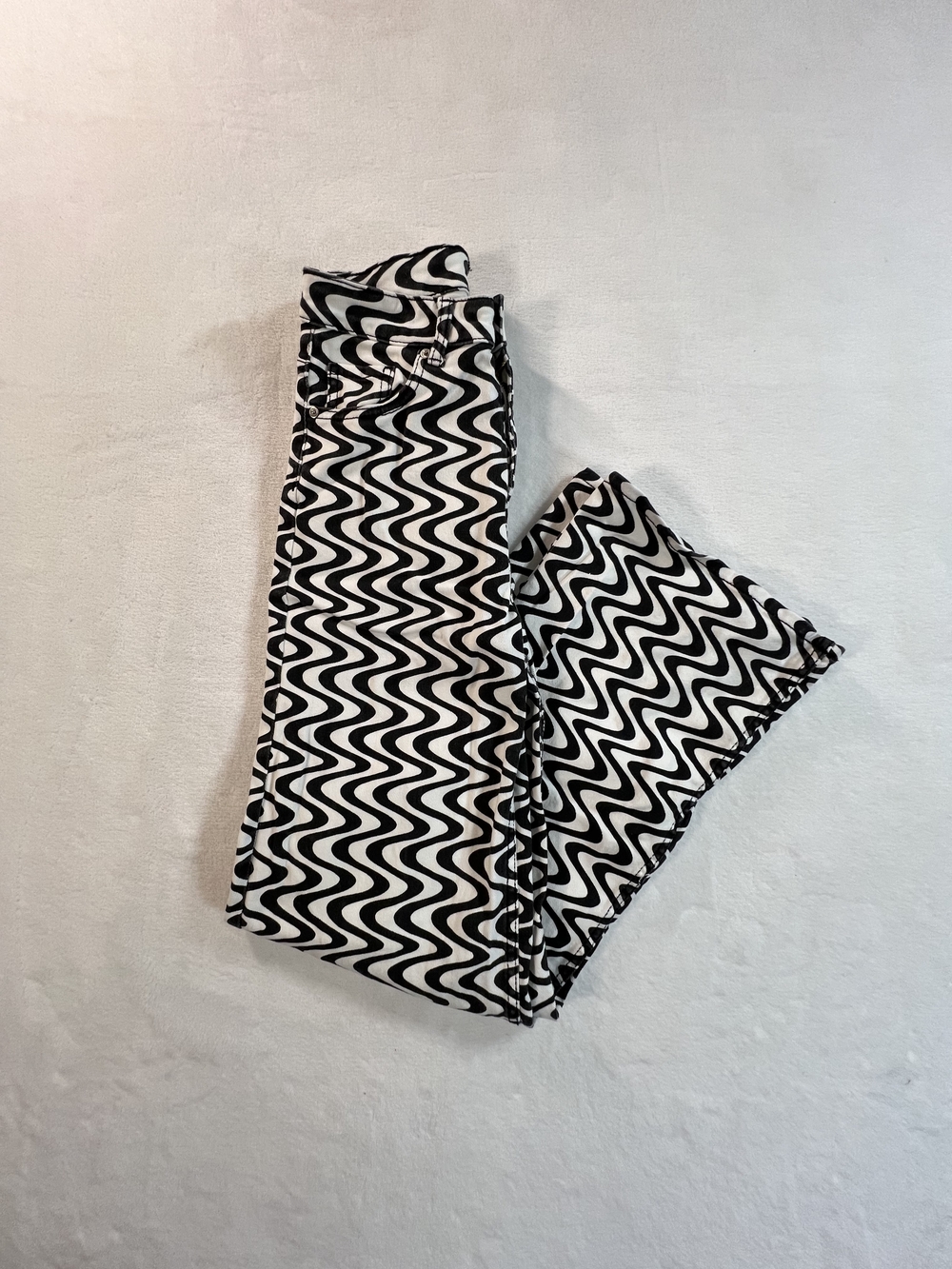 H&M Divided Wavy Psychedelic Swirl Wide Leg Jeans Black White Size 8 Retro 70s